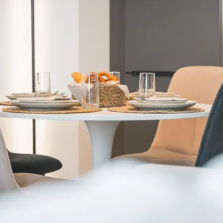 Apartment Whonap - Pink Lion I Parkplatz I Zentral I Terrasse I Kueche I Business